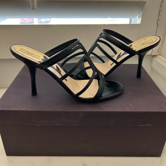 Prada Heels - Picture 1 of 7